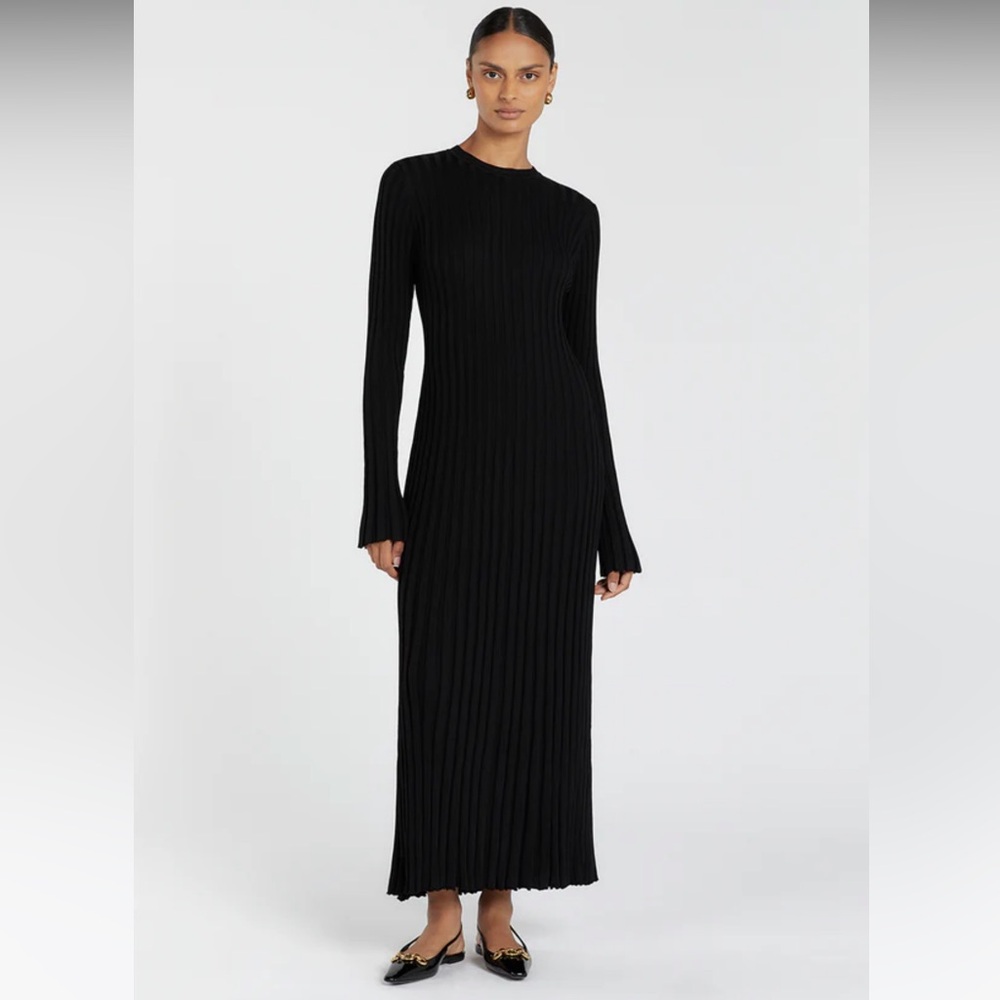 Dissh Ada Dresss in Black